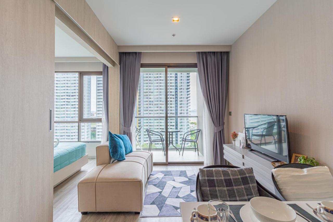 Aeras Beachfront Condominium Jomtien Exterior foto