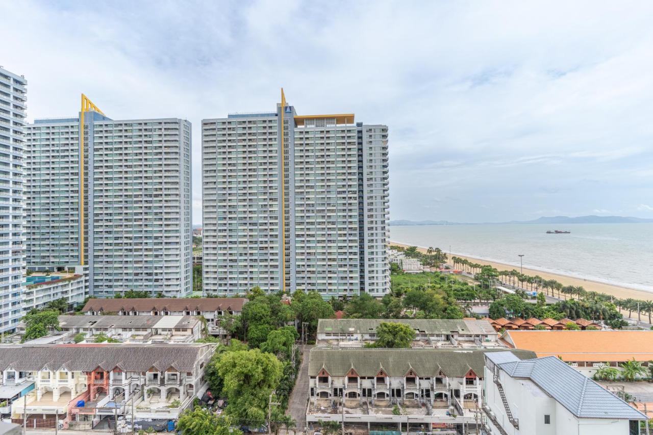 Aeras Beachfront Condominium Jomtien Exterior foto