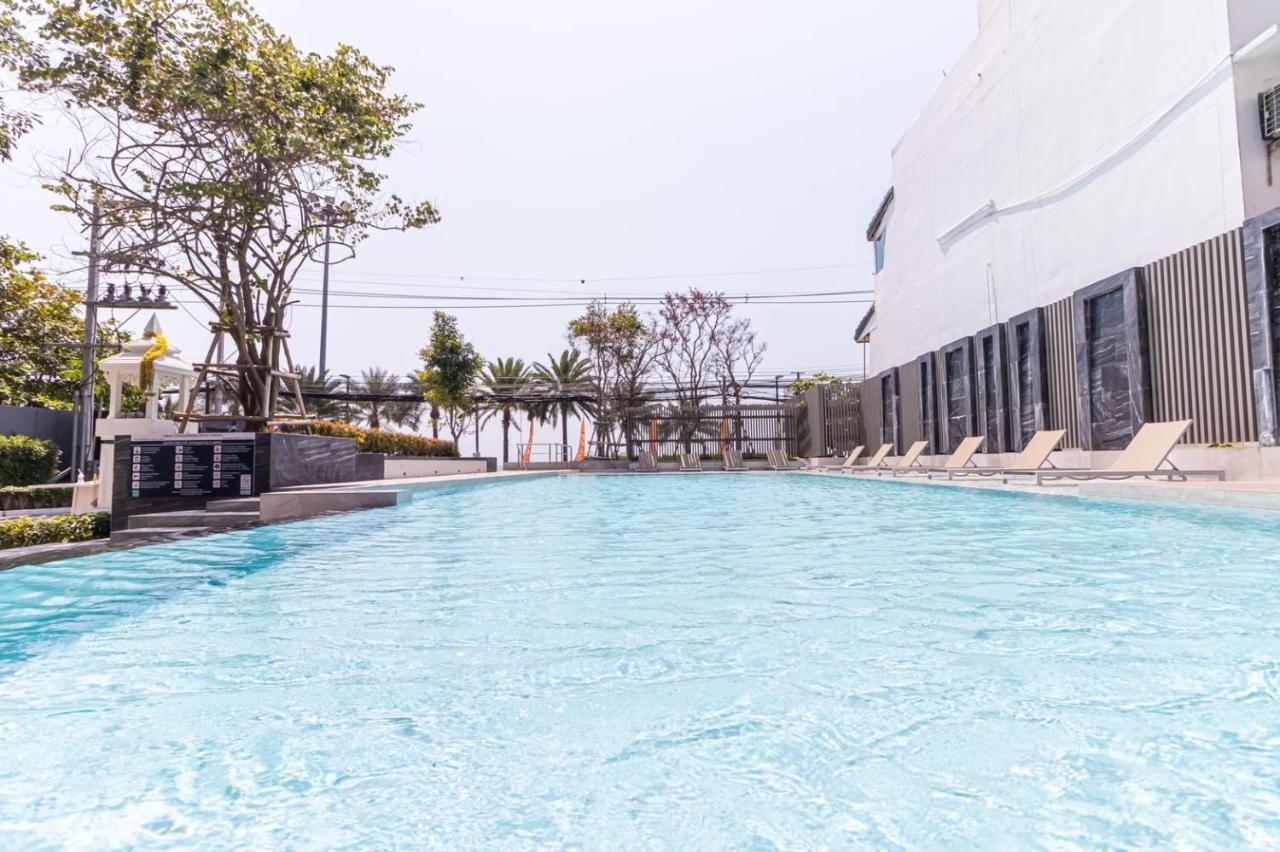 Aeras Beachfront Condominium Jomtien Exterior foto